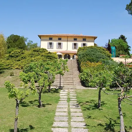 ヴィラ Poggio Falcone